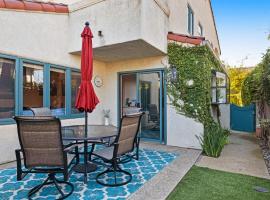 Sunny's Santa Barbara Beach House, hotel in Santa Barbara