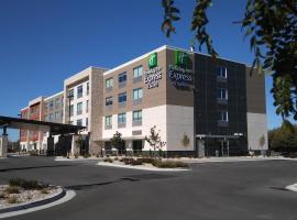 Holiday Inn Express & Suites Boise Airport by IHG, hotel near Boise Airport - BOI, Boise