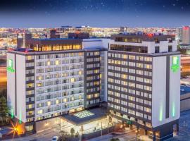 Holiday Inn Toronto International Airport by IHG, hotel near Toronto Pearson International Airport - YYZ, 