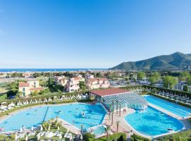 Loano 2 Village, hotel a Loano