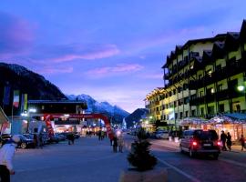 Savoia Palace Hotel, hotel a Madonna di Campiglio