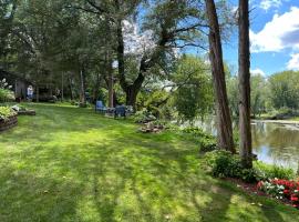 Breezeway Bay - Waterfront Full House, hotel in Wisconsin Dells