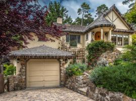 3770 Stone's Throw home, hotel in Carmel