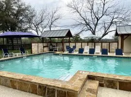 Gruene Cottages