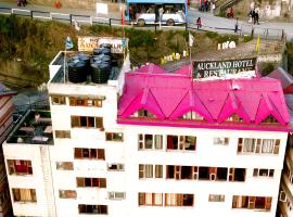 Auckland Hotel and Restaurant Near Mall Road, hotel in Shimla
