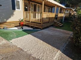 Camping Mar Estang, hotel in Canet-en-Roussillon