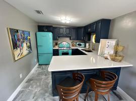 Stylish Bungalow Near Dining, Parks & Entertainment, hotel in Jacksonville