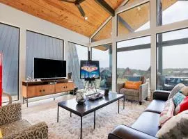 Private, Waterfront Escape