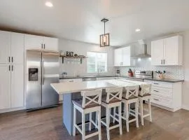 Luxurious 5 Bedroom Home with AC and EV Plug