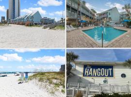 2-Bedroom Condo on Gulf Shores Beach w/Pool, hotel in Gulf Shores