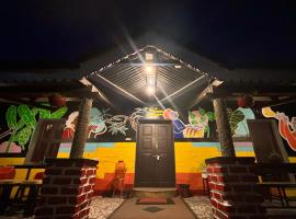 Rave Raja CoWorking Hostels, hostel v destinaci Kodaikānāl