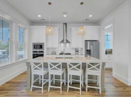 Grand Pavilion 35 by Wild Dunes, Luxury Home in Resort Core with Amenity Access, hotel in Isle of Palms