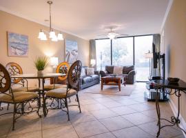 5mins To Coliseum-1st Fl Condo-pool-bbq-wd, hotel in Biloxi