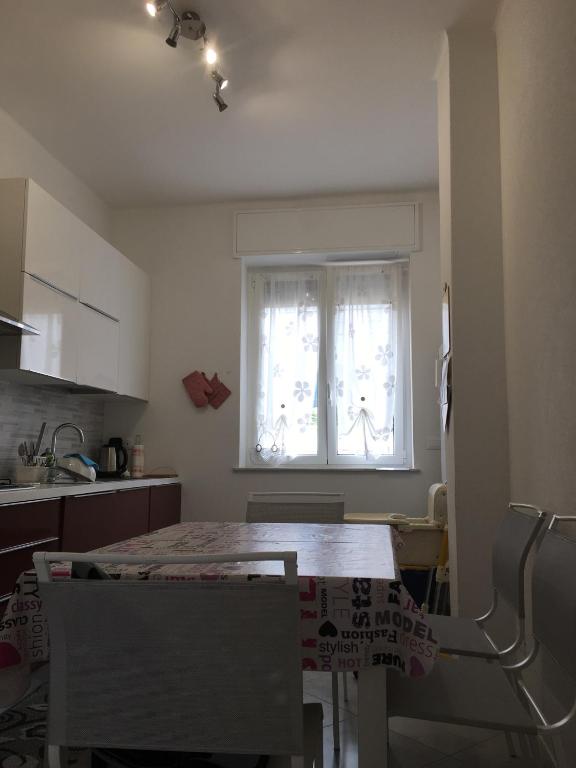 Cucina o angolo cottura di Appartamento sul porto