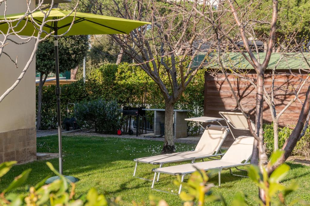 Dārzs pie naktsmītnes Casa Pineta
