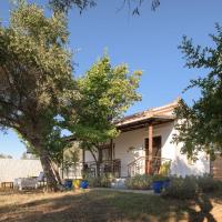 Eleni's Cottage, for Natural Living, By ThinkVilla, ξενοδοχείο κοντά στο Αεροδρόμιο Σκιάθου - JSI, Πούντα