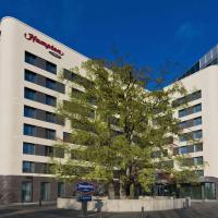 Hampton By Hilton Frankfurt Airport, hotel cerca de Aeropuerto de Frankfurt - FRA, Frankfurt