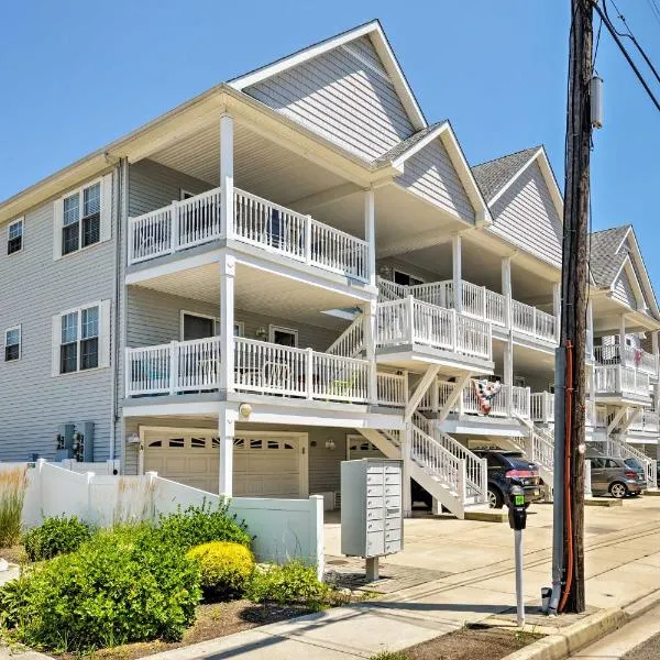 Condo with Deck Walk to Beach and Convention Center!, hotel in Wildwood