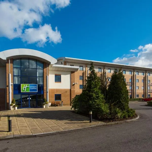 Holiday Inn Express Newport by IHG, hotel v destinaci Newport