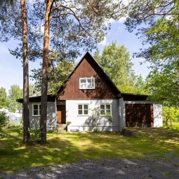 Türi Holiday Home, a simple house, hotell Türil