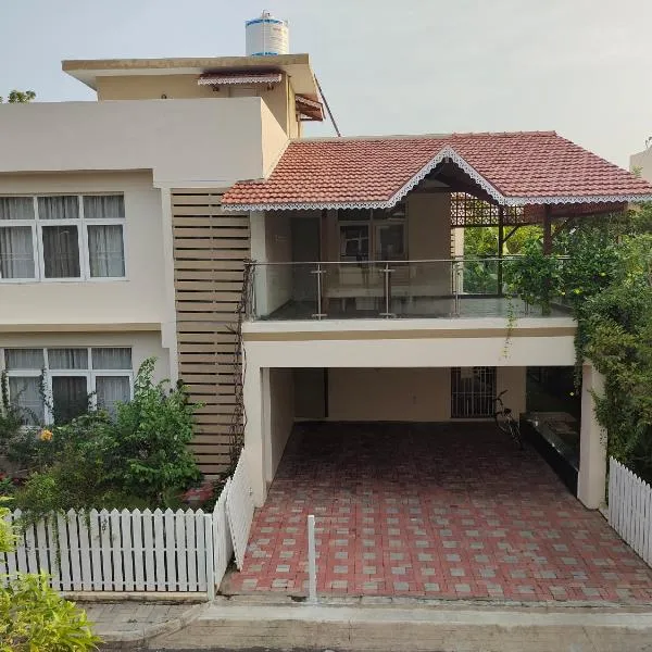 Tulip Serviced Villa, hotel di Chennai
