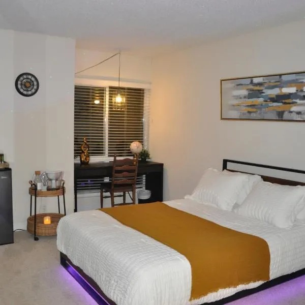 Private Room & Bathroom in Shared Oceanfront Home, Marina del Rey, hotel sa Los Angeles