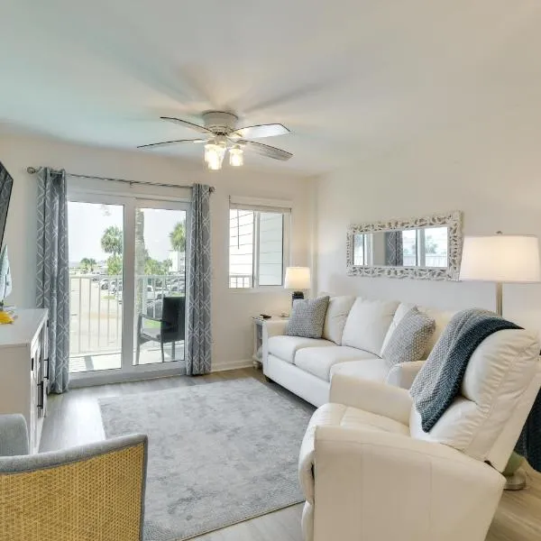 Condo on Beach with Balcony in Gulf Shores!, hotel in Gulf Highlands