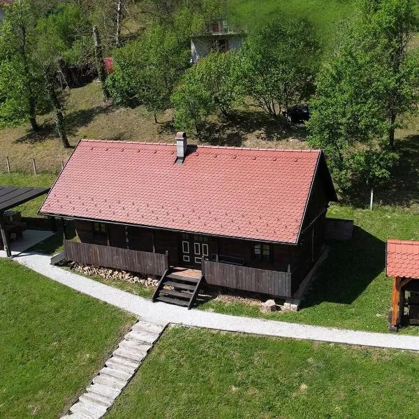 Tradicionalna zagorska drvena kuća Stara murva, hotel u Tuheljskim toplicama