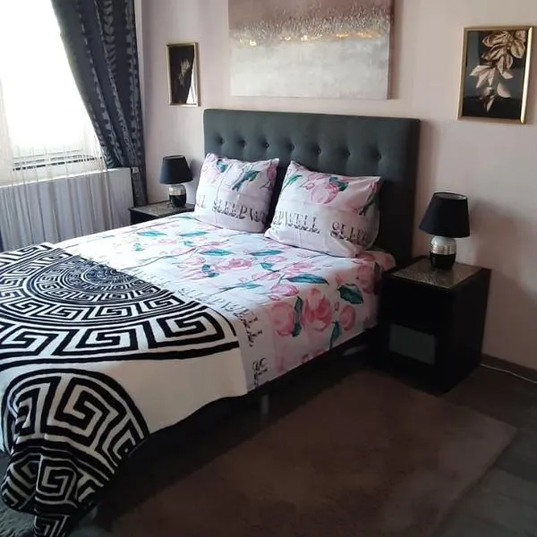 Room De Lux SPA " TABARKA ", מלון בספא