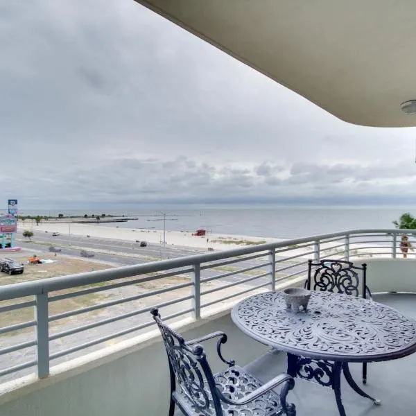 Beachfront Biloxi Condo Balcony and Community Perks, hotel in Biloxi