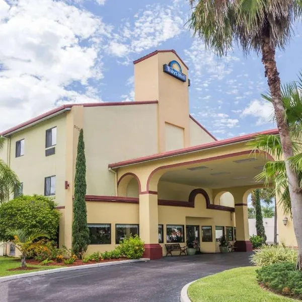 Days Inn by Wyndham Sarasota I-75, hotel sa Sarasota