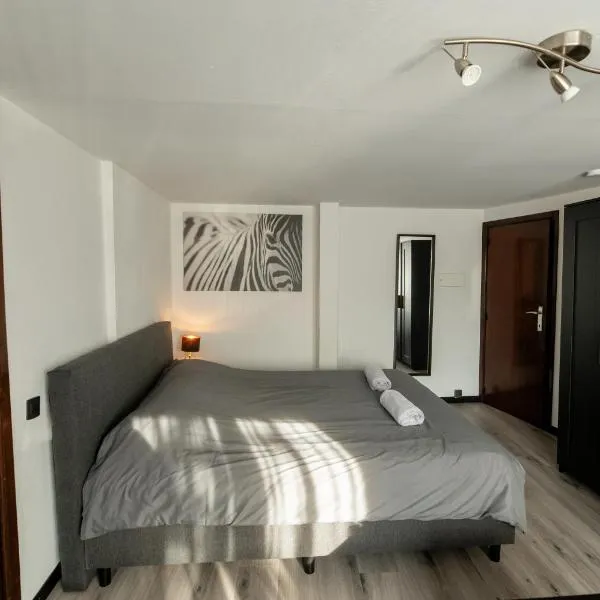 Le Studio by La Reine City Center, מלון בספא