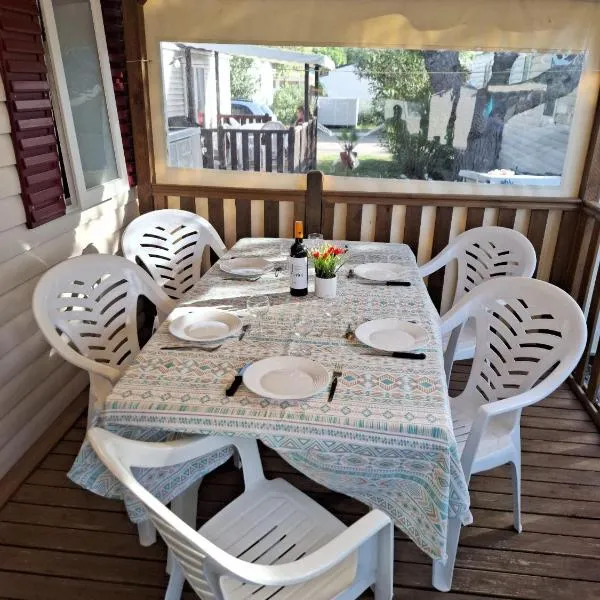 Mobile home Chic, hotel in Canet-en-Roussillon