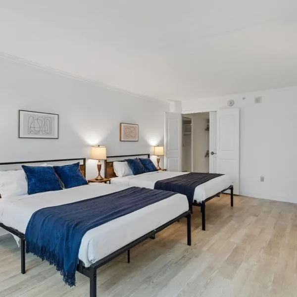 2BR 3BA Condo On The Boardwalk CozySuites, hotel in Atlantic City