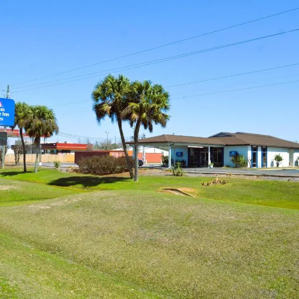 Americas Best Value Inn & Suites-Foley, hotel in Foley