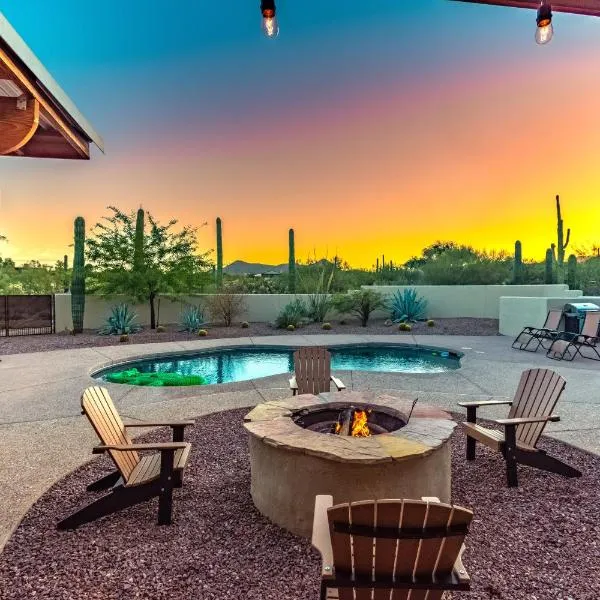 Peaceful Desert Retreat - Stunning Views - Pool Spa, Backyard, Music - Tucson !, hotelli kohteessa Tucson