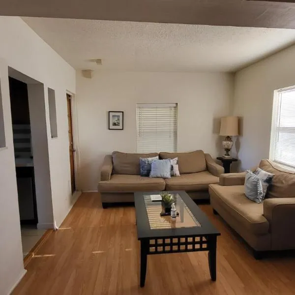 U2 - Private 2BR Walkup APT in DT PHX with pkg, hotel a Phoenix