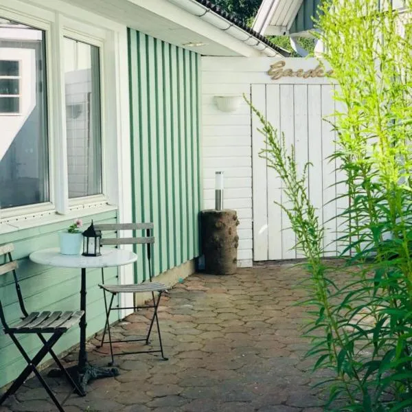 Minihus i Järfälla, hotel v destinaci Stockholm