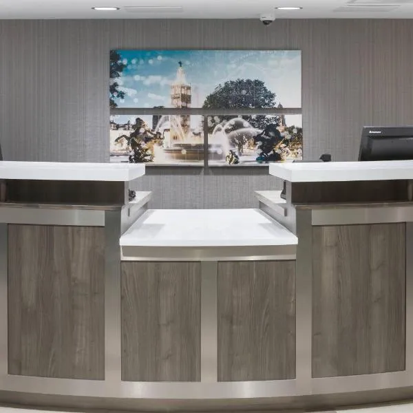 Residence Inn Kansas City Country Club Plaza, hotel in Kansas City
