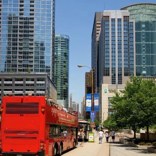 Embassy Suites by Hilton Chicago Downtown Magnificent Mile, hotel in Chicago