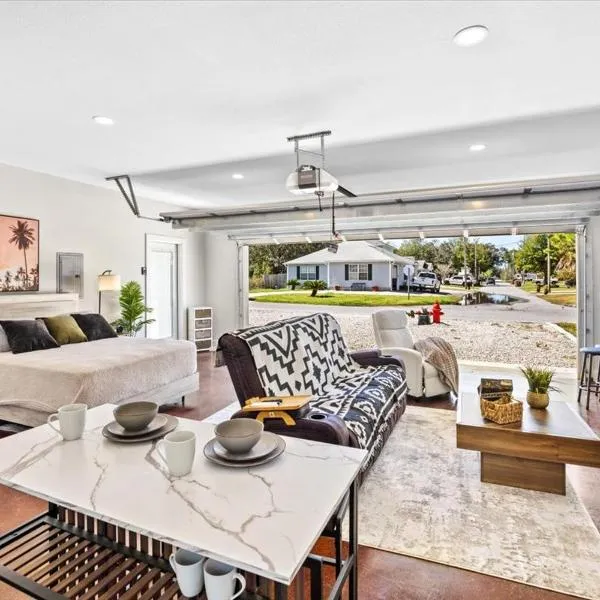 Two Beach Lofts for One Price, hotelli kohteessa Gulf Breeze